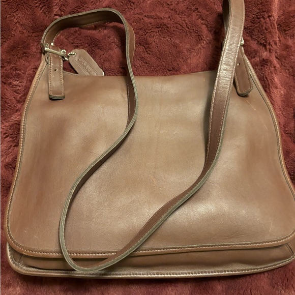 Coach VINTAGE Authentic Chocolate Brown LeatherHippie Flap Crossbody Saddle Bag - Picture 6 of 10